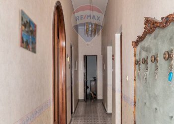Hall / corridoio - Four-room apartment via Umberto
 
303, San Pietro Clarenza - photo 8