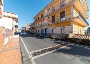 Edificio all\'aperto - Four-room apartment via Umberto
 
303, San Pietro Clarenza - photo 34