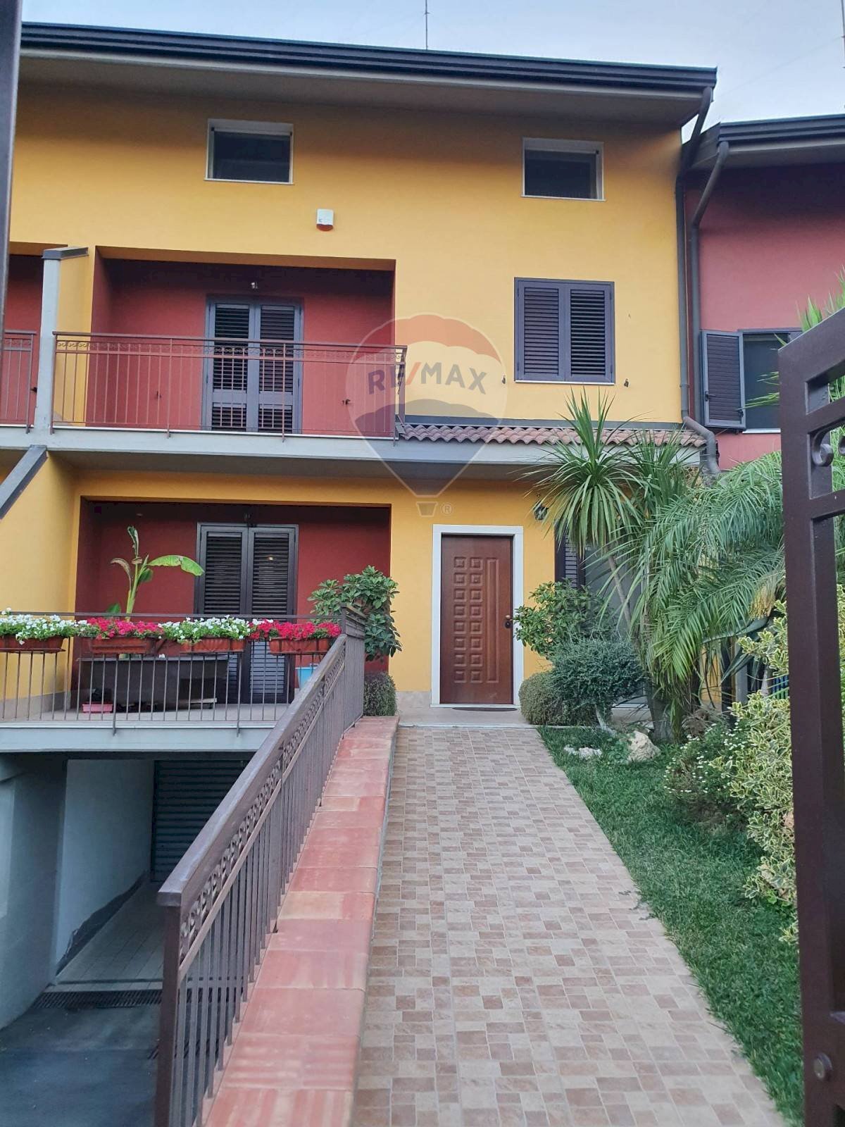 Casa all\'aperto - Villa a Schiera VICO G, NATTA
 
10, Paterno - foto 2