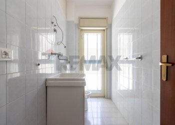 Bagno - Appartamento via Roma
 
364, Misterbianco - foto 13