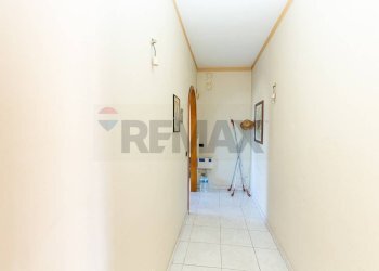 Hall / corridoio - Casa semi indipendente Via del Canalicchio
1, Tremestieri Etneo - foto 30
