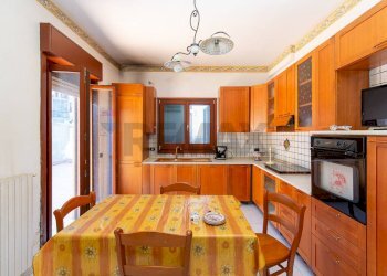 Cucina - Casa semi indipendente Via del Canalicchio
1, Tremestieri Etneo - foto 40