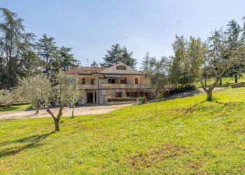 Casa all\'aperto - Casa semi indipendente Via Fosso della Castelluccia
 
82, Roma - foto 1