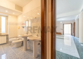 Bagno - Casa semi indipendente Via Fosso della Castelluccia
 
82, Roma - foto 14