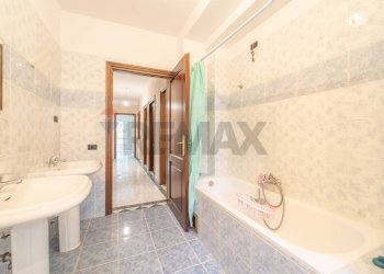 Bagno - Casa semi indipendente Via Fosso della Castelluccia
 
82, Roma - foto 16