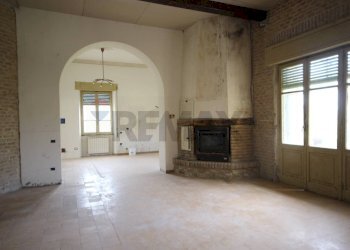 Stanza vuota - Rustico VIA SANTA MARIA DELLE GRAZIE
 
18, Scandriglia - foto 9