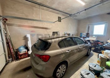 Parcheggio - Casa indipendente Via Cicogna
 
63, Terranuova Bracciolini - foto 28