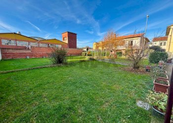 Giardino - Casa indipendente Via Cicogna
 
63, Terranuova Bracciolini - foto 32