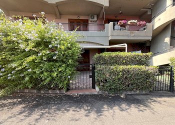 Edificio all\'aperto - Appartamento Via della Fiera Franca - Capomulini
 
23, Acireale - foto 1