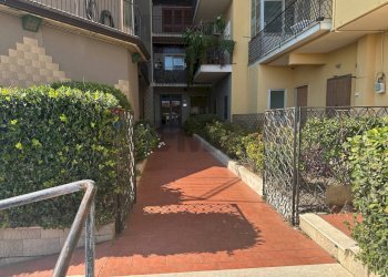 Terrazza - Appartamento Via Noviziato Casazza
 
58, Messina - foto 1