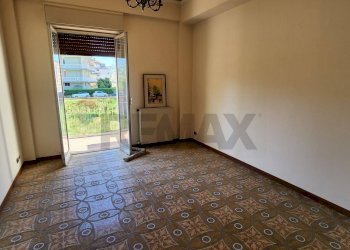 Stanza vuota - Appartamento Via Longano
 
37, Barcellona Pozzo di Gotto - foto 3