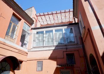 Interno corte - Semi-detached Villa Caserta - photo 6