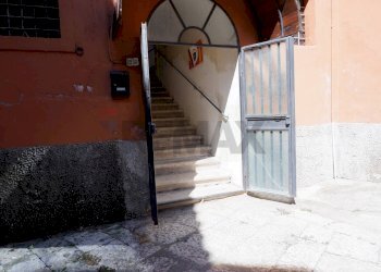 Portone di ingresso - Semi-detached Villa Caserta - photo 7