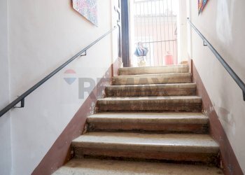 Scale - Semi-detached Villa Caserta - photo 9