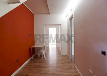 Disimpegno/corridoio - Semi-detached Villa Caserta - photo 12