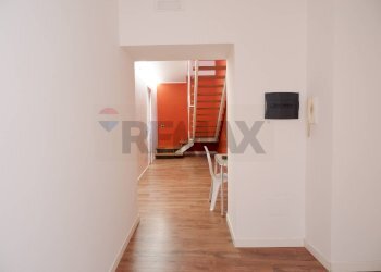 Disimpegno / corridoio - Semi-detached Villa Caserta - photo 18