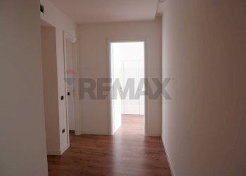 disimpegno/ corridoio - Semi-detached Villa Caserta - photo 42