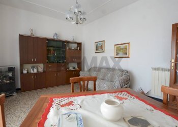 Soggiorno - Four-room apartment Vado Ligure - photo 8