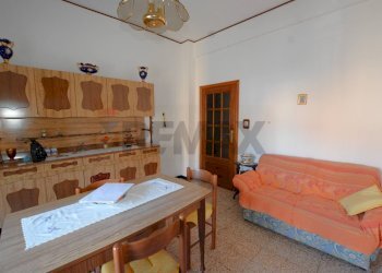 Sala da pranzo - Four-room apartment Vado Ligure - photo 27