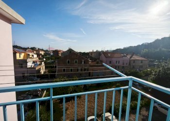Balcone - Four-room apartment Vado Ligure - photo 32