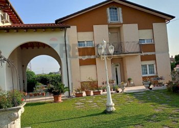 Edificio all\'aperto - Casa indipendente Castelfranco Veneto - foto 1