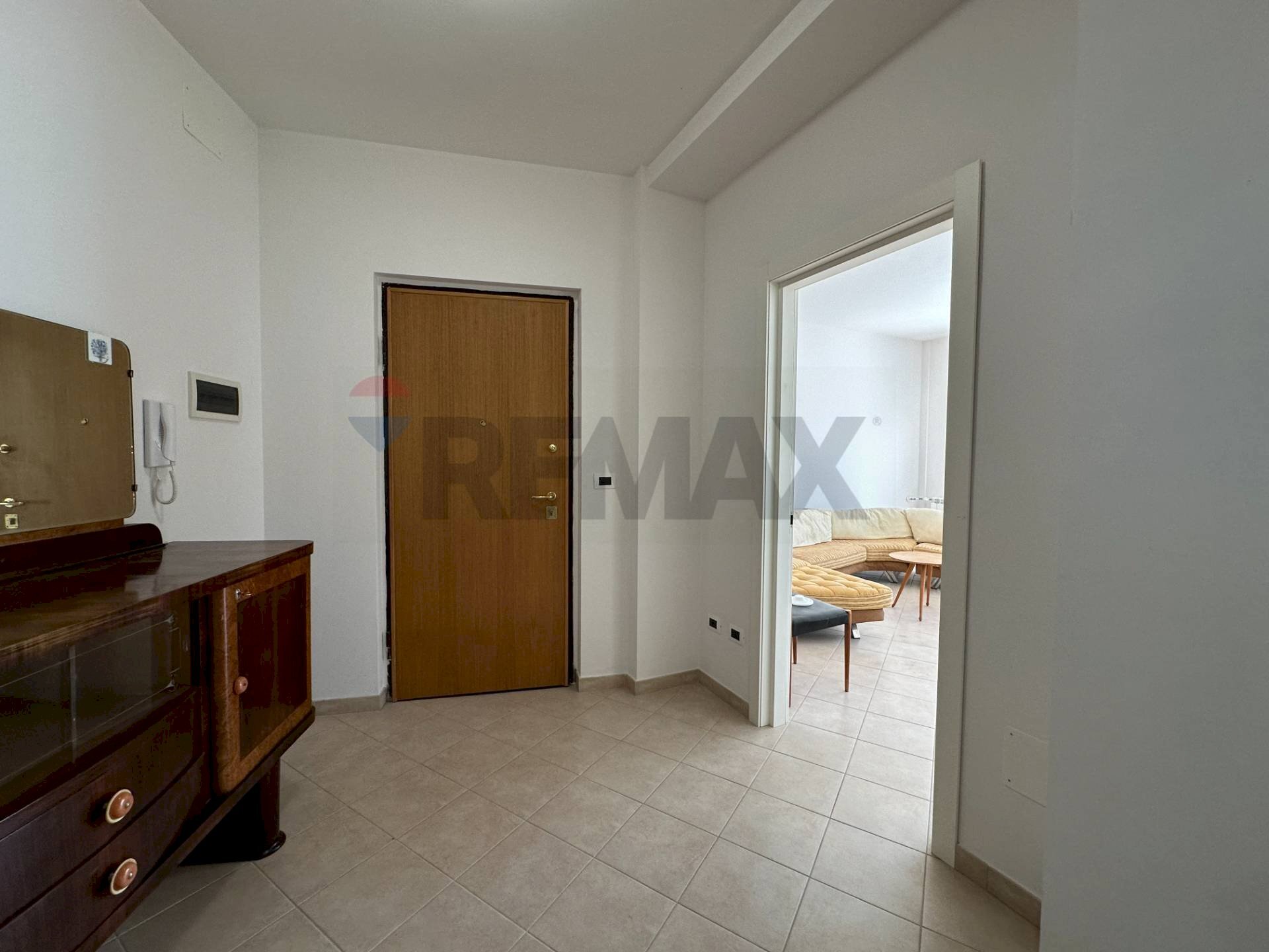 Hall / corridoio - Three-room apartment L'Aquila - photo 3