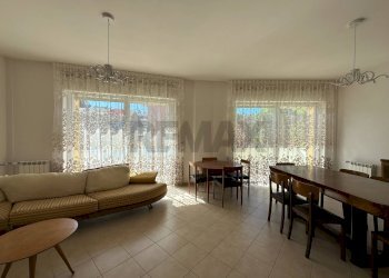 Sala da pranzo - Three-room apartment L'Aquila - photo 4