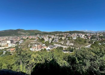 Vista delle montagne - Three-room apartment L'Aquila - photo 14
