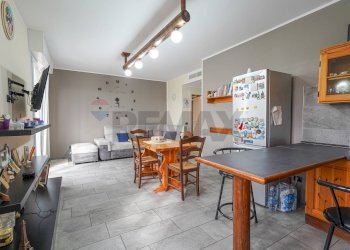 Sala da pranzo - Stabile - Palazzo Via Bergamo
 
13, Pontirolo Nuovo - foto 18
