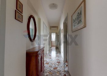 Hall / corridoio - Appartamento Piazzetta Nostro Tetto
 
15, Vicenza - foto 21