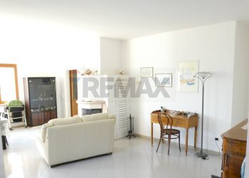 soggiorno - Casa semi indipendente Località Macchia di Mauro
 
16, Vieste - foto 14