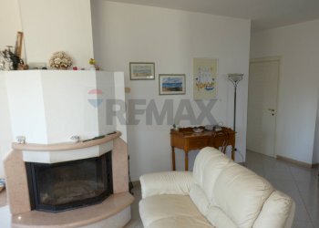 soggiorno - Casa semi indipendente Località Macchia di Mauro
 
16, Vieste - foto 17