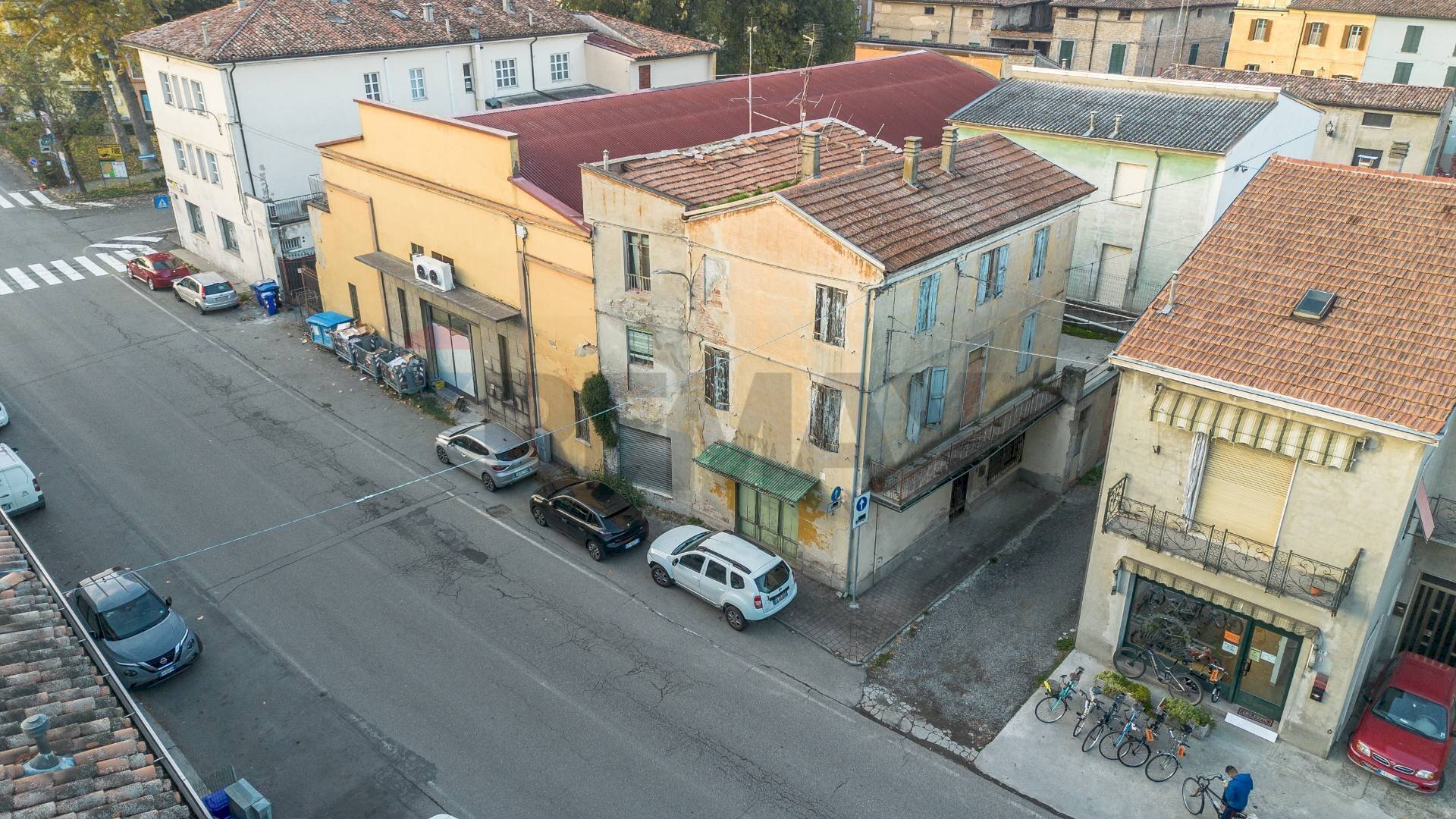 Edificio all\'aperto - Semi-detached house Via Vincenzo Bellini
 
8, Busseto - photo 2