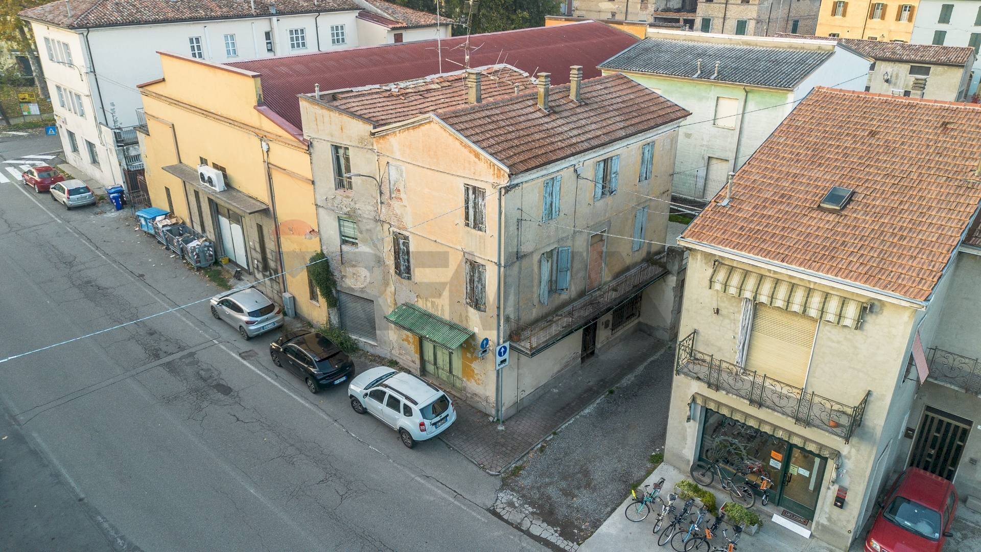 Edificio all\'aperto - Semi-detached house Via Vincenzo Bellini
 
8, Busseto - photo 3