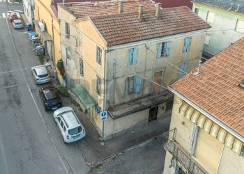 Edificio all\'aperto - Semi-detached house Via Vincenzo Bellini
 
8, Busseto - photo 5