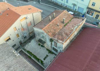 Edificio all\'aperto - Semi-detached house Via Vincenzo Bellini
 
8, Busseto - photo 13