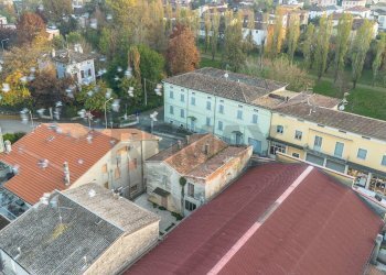 Edificio all\'aperto - Semi-detached house Via Vincenzo Bellini
 
8, Busseto - photo 15