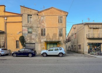 Edificio all\'aperto - Semi-detached house Via Vincenzo Bellini
 
8, Busseto - photo 18