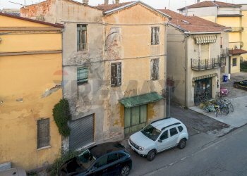 Edificio all\'aperto - Semi-detached house Via Vincenzo Bellini
 
8, Busseto - photo 19