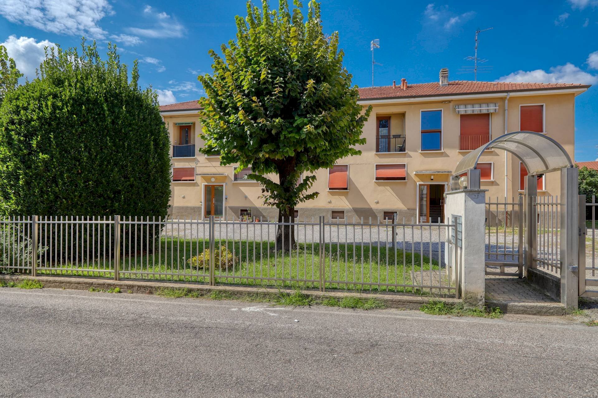 Foto 3 - Two-room apartment via xxv Aprile, Carnago - photo 3