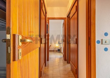 Hall / corridoio - Three-room apartment Via Emilio Lussu
1, Stintino - photo 23