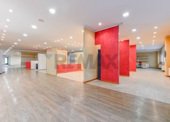 Ricezione / Lobby - Shop Via Ungaretti
 
7, Cernusco sul Naviglio - photo 18