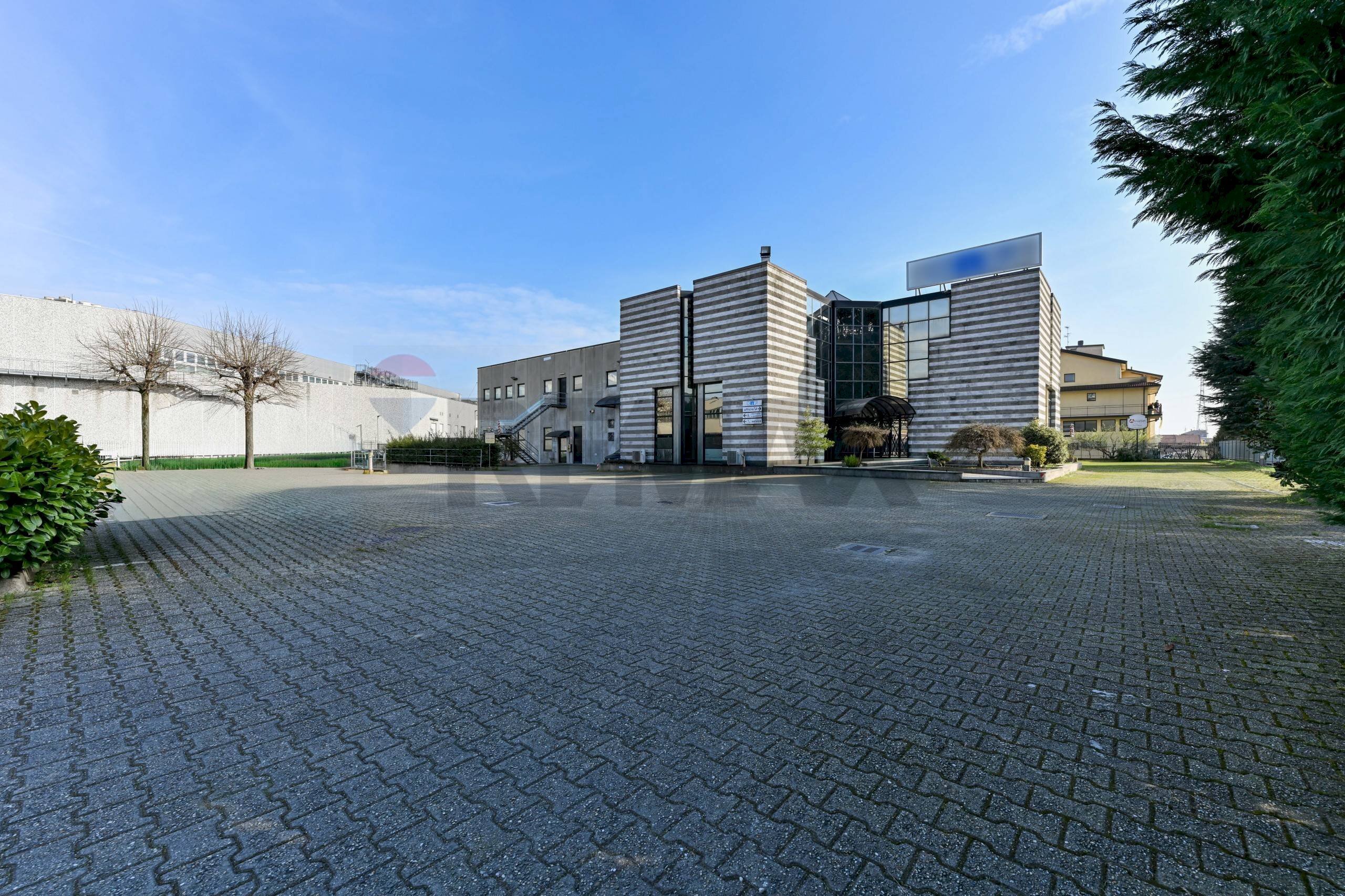 Edificio all\'aperto - Commercial Premises Via Ungaretti
 
7, Cernusco sul Naviglio - photo 1