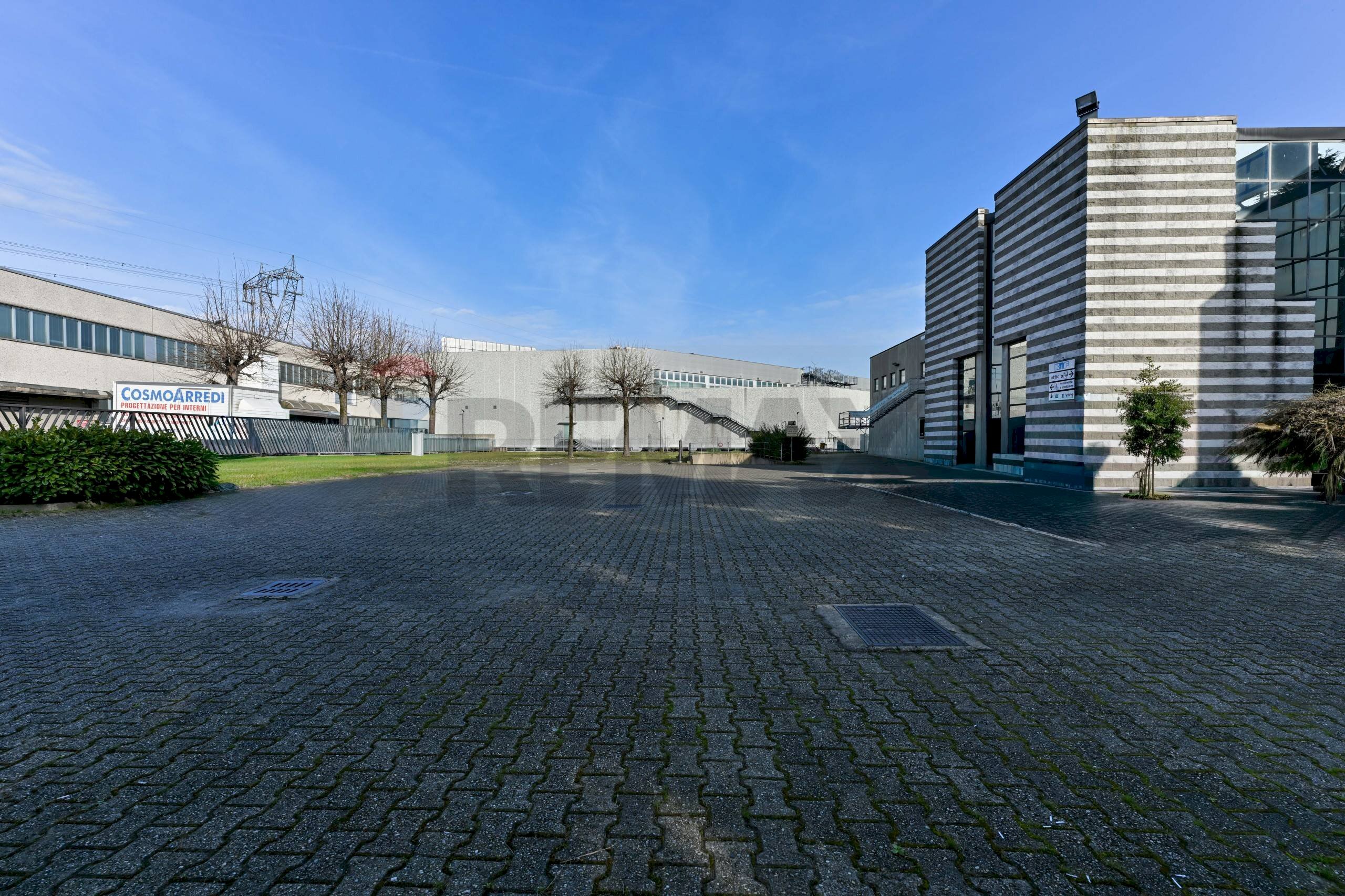 Edificio all\'aperto - Magazzino Via Ungaretti
 
7, Cernusco sul Naviglio - foto 3