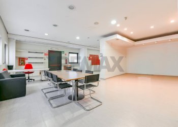 Sala da pranzo - Magazzino Via Ungaretti
 
7, Cernusco sul Naviglio - foto 23