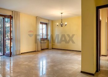 Stanza vuota - Quadrilocale Via Kennedy
 
17, San Donato Milanese - foto 2