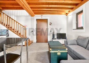 Sala da pranzo - Appartamento VIA MARCONI
 
10, Bisuschio - foto 1