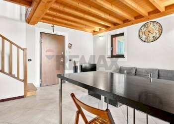 Sala da pranzo - Appartamento VIA MARCONI
 
10, Bisuschio - foto 13