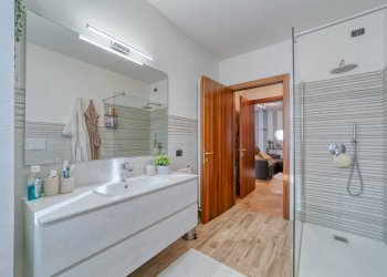 Bagno - Trilocale via Lorenzo Perosi
 
108, Pianiga - foto 8