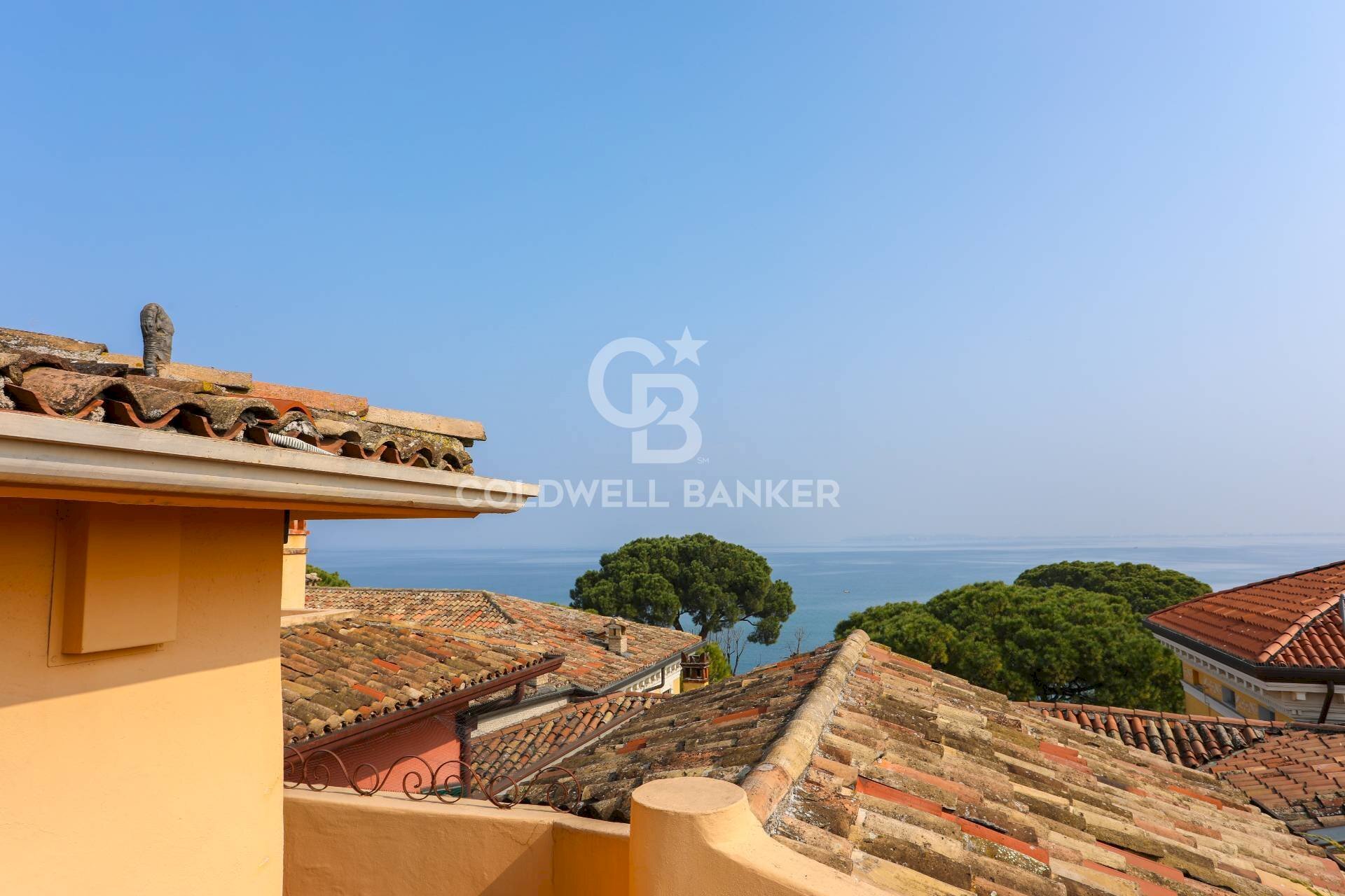 VISTA LAGO - Attic PIAZZA MALVEZZI
 
23, Desenzano del Garda - photo 1